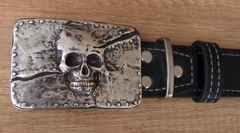 Ремень черный Череп старое серебро, 130 см