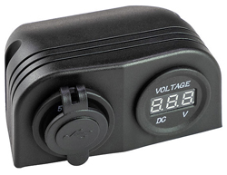 Разъем USB и вольтметр накладной