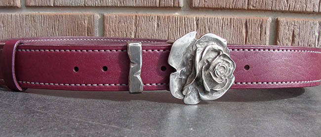 Ремень фиолетовый Роза, 121 см