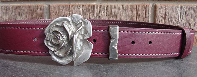 Ремень фиолетовый Роза, 121 см